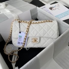 샤넬 CHANEL 2021 SS 큐빅 CC로고 트위드 화이트 미듐 플랩백 AS2820 커스텀급