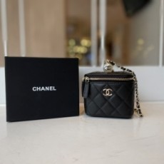 샤넬 CHANEL 2021 SS 미니 클래식 코스메틱 진주 손목스트랩 블랙 파우치백 AP2161 커스텀급