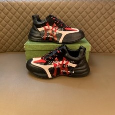 구찌 GUCCI 2021 SS 캐릭터 로고 블랙 남성 슈즈 커스텀급