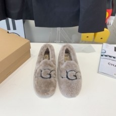 어그 UGG 2021 SS 캐릭터 로고 양털 에도프 여성 슈즈 커스텀급