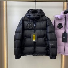 몽클레어 MONCLER 2021 SS 패치로고 후드 퀄팅 지퍼 블랙 남성 패딩 커스텀급