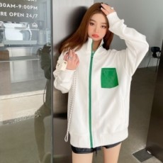 루이비통 LOUIS VUITTON 2021 SS 캐릭터 투톤 포켓 여성 짚업 점퍼 커스텀급
