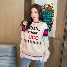 구찌 GUCCI 2021 SS 캐릭터 로고 삼선 여성 니트 상의 커스텀급