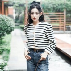 셀린느 CELINE 2021 SS 스트라이프 포켓 블랙 여성 니트 가디건 커스텀급