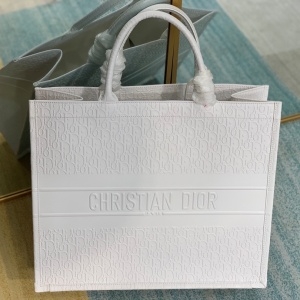 디올 DIOR 2021 SS 각인로고 화이트 라지 여성 북 토트백 미러급