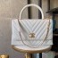 샤넬 CHANEL 2021 SS 쉐브론 금장로고 화이트 코코 핸들백 여성 토트백 92991 커스텀급