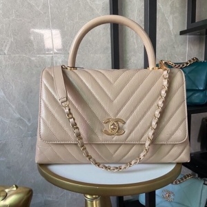 샤넬 CHANEL 2021 SS 쉐브론 금장로고 베이지 코코 핸들백 여성 토트백 92991 커스텀급