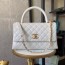 샤넬 CHANEL 2021 SS 퀄팅 금장로고 화이트 코코 핸들백 여성 토트백 92991 커스텀급
