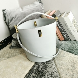 셀린느 CELINE 2021 SS 수플 버킷 16 화이트 여성 크로스백 커스텀급