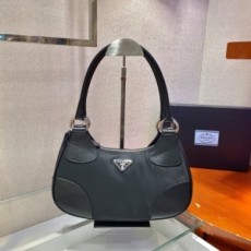 프라다 PRADA 2021 SS 삼각로고 나일론 패치 여성 호보백 커스텀