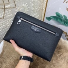 루이비통 LOUIS VUITTON 2021 SS 레더 블랙 패치로고 지퍼 남성 클러치백 커스텀