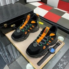 구찌 GUCCI 2021 SS 캐릭터 로고 삼선 스웨이드 남성 슈즈 커스텀
