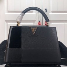 루이비통 LOUIS VUITTON 2022 SS 토뤼옹 카푸신 스몰 카퓌신 토트백 블랙 M48865 미러급
