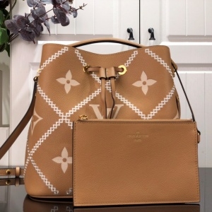 루이비통 LOUIS VUITTON 2022 SS 말타쥬 네오노에 MM 숄더백 카멜 M46029 커스텀급