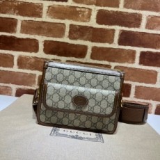 구찌 GUCCI 2022 SS GG 수프림 캔버스 인더로킹 G 메신저백 베이지 674164 커스텀급