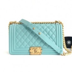 샤넬 CHANEL 2022 SS 캐비어 미듐 골드메탈 보이백 민트 67086 커스텀급