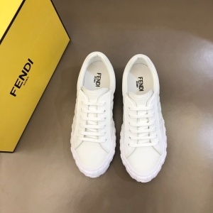 펜디 FENDI 2022 SS 각인 로고 투톤 화이트 남성 슈즈 커스텀급