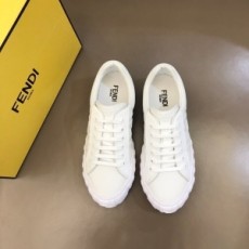 펜디 FENDI 2022 SS 각인 로고 투톤 화이트 남성 슈즈 커스텀급