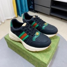 구찌 GUCCI 2022 SS 캐릭터 삼선 라이톤 남성 슈즈 커스텀급