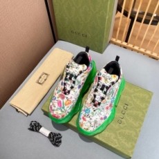 구찌 GUCCI 2022 SS 플라워 캐릭터 그린 커플 슈즈 커스텀급