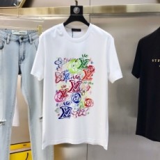 루이비통 LOUIS VUITTON 2022 SS 캐릭터 프린트 라운드넥 남성 반팔티 커스텀급