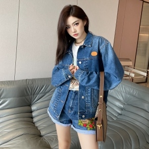 구찌 GUCCI 2022 SS 캐릭터 자수 데님 자켓 반바지 여성 세트 커스텀급