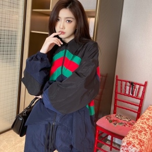 구찌 GUCCI 2022 SS 삼선 카라 짚업 여성 바람막이 점퍼 바지 세트 커스텀급