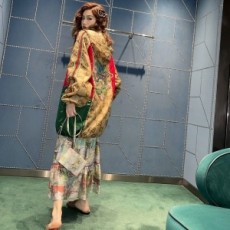 구찌 GUCCI 2022 SS 캐릭터 타이가 자수 투톤 여성 점퍼 커스텀급