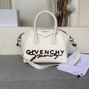 지방시 GIVENCHY 2022 SS 캐릭터 로고 안티고나 라지 토트백 화이트 0175 커스텀급