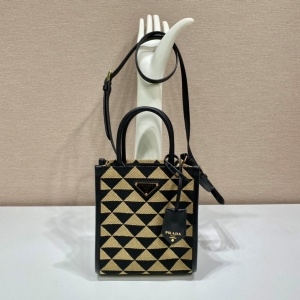 프라다 PRADA 2022 SS 캐릭터 삼각로고 체크무늬 스몰 토트백 1BA355 커스텀급