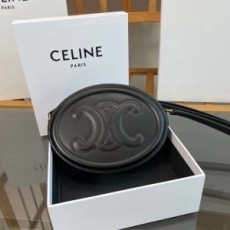 셀린느 CELINE 2022 SS 캐릭터 로고 미니 크로스백 블랙 101703 커스텀급
