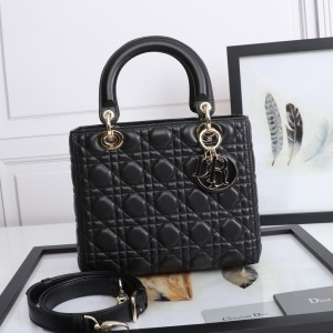 디올 DIOR 2022 SS 레이디백 미듐 블랙 스트랩 토트백 6710-2 커스텀급