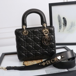디올 DIOR 2022 SS 레이디백 스몰 블랙 스트랩 토트백 6710-1 커스텀급