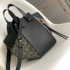 로에베 LOEWE 2022 SS 해먹 너겟 캐릭터 투톤 토트백 블랙 062151 커스텀급