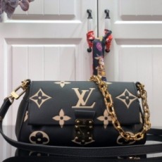 루이비통 LOUIS VUITTON 2022 SS 모노그램 페리보릿 체인 숄더백 블랙 M45183 커스텀급