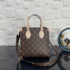 루이비통 LOUIS VUITTON 2022 SS 모노그램 BB 삭 플라 토트백 M45847 커스텀급