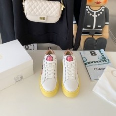 끌로에 CHLOE 2022 SS 패치로고 화이트옐로우 여성 슈즈 커스텀급